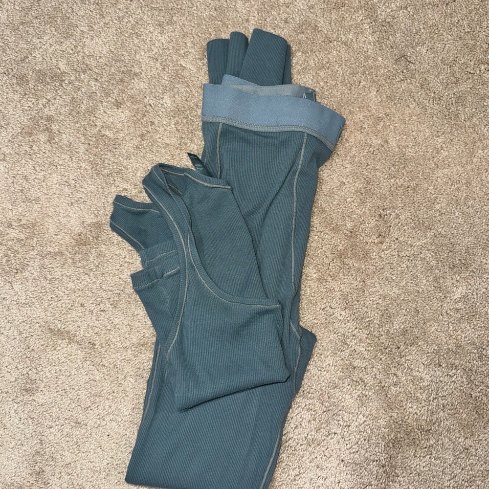 SKIMS tank & leggings set